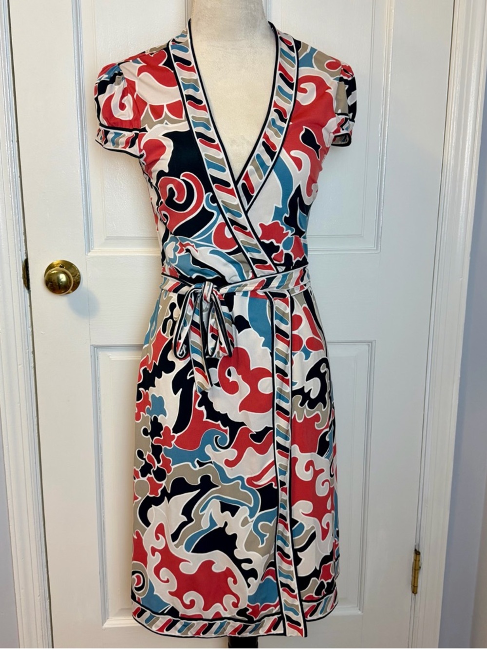 BCBGMaxAzria Colorful Abstract Print Lightweight Wrap Dress, S